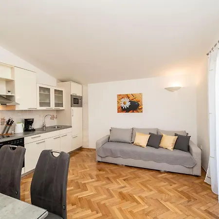 Grbic 4 By Interhome