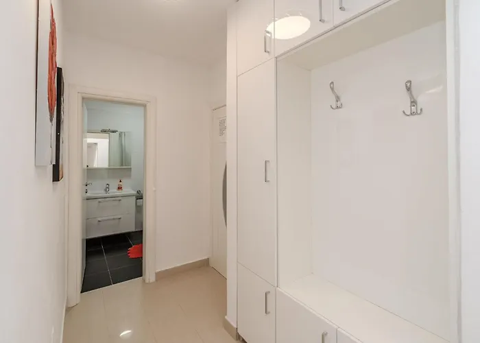 Grbic 4 By Interhome Привлака